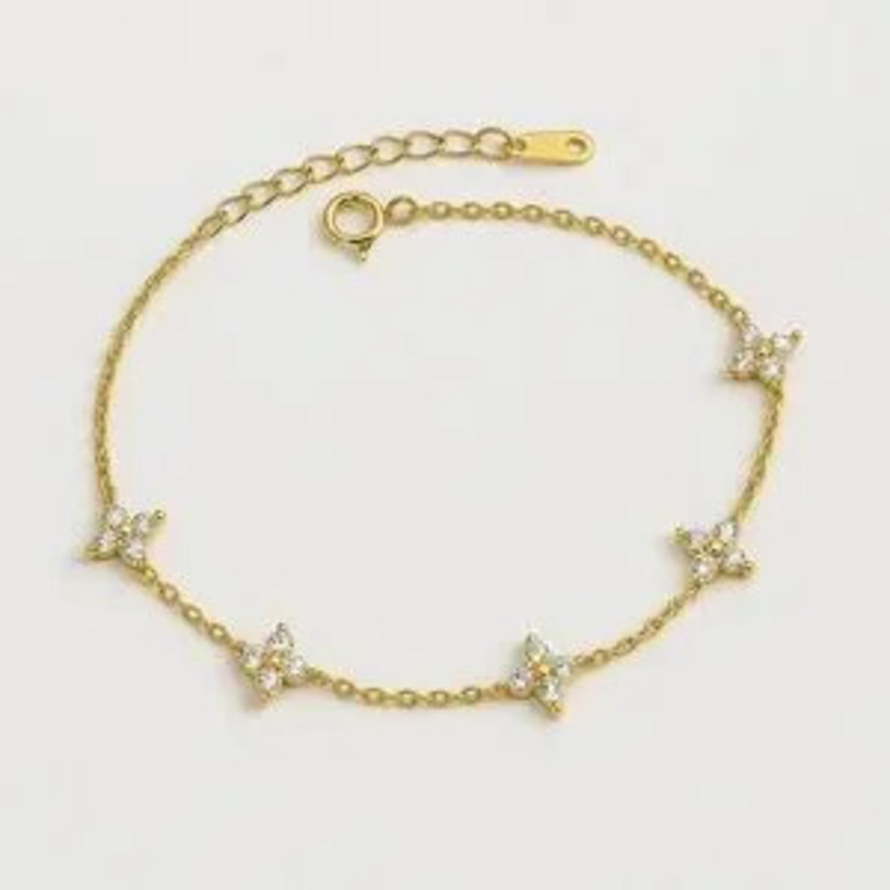 Trendy Design Floral Bracelet